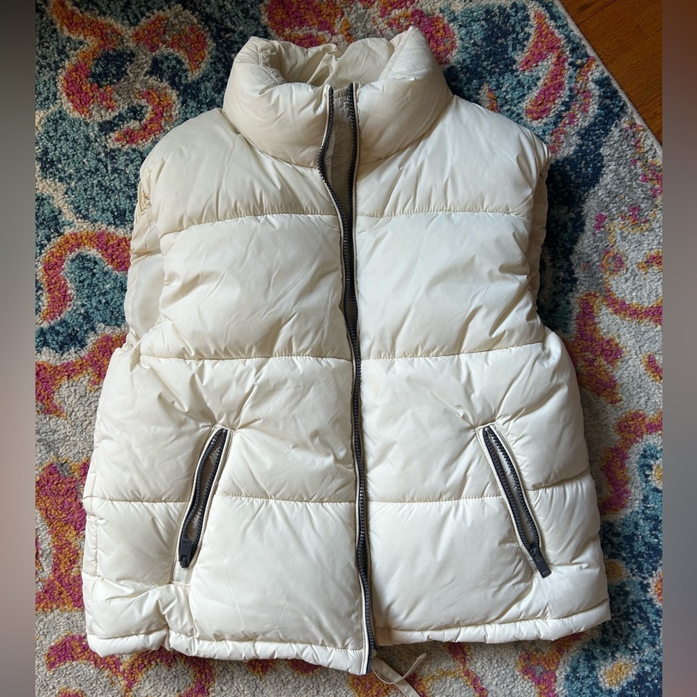 Off White Puffer Vest with Zipper Pockets
